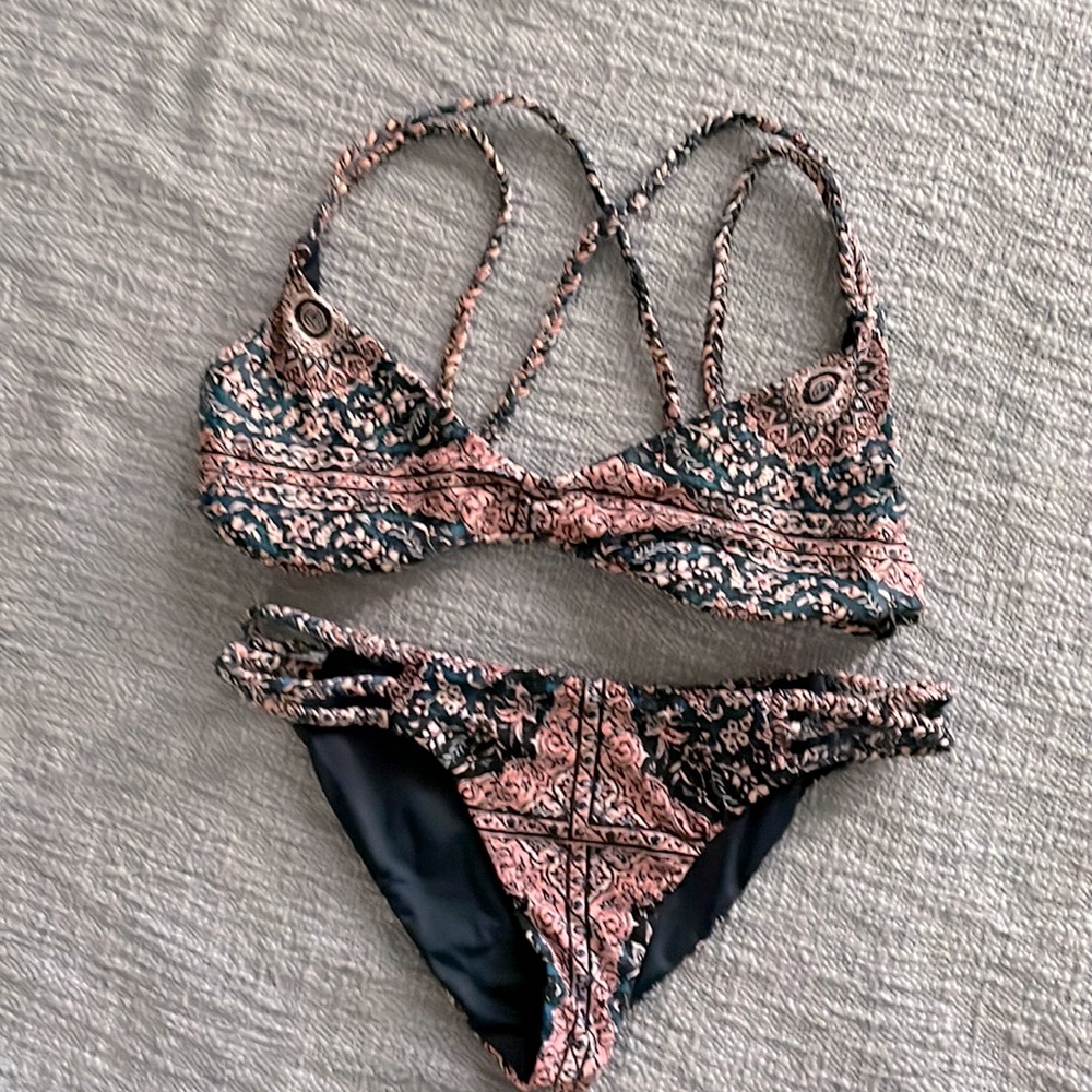 Adorable swim suit from Frankie’s Bikinis in XS